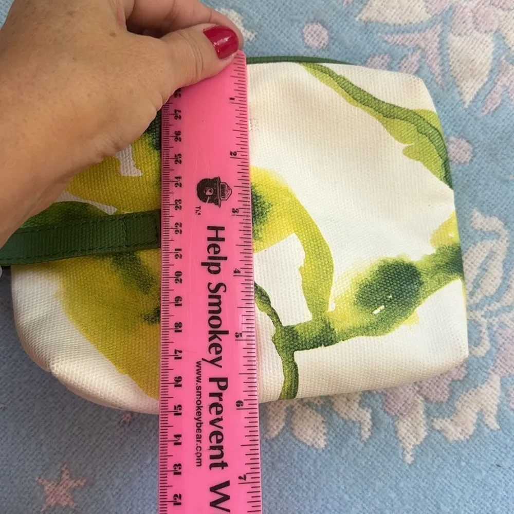 *La Mer* Abstract Print Cosmetic Case EUC